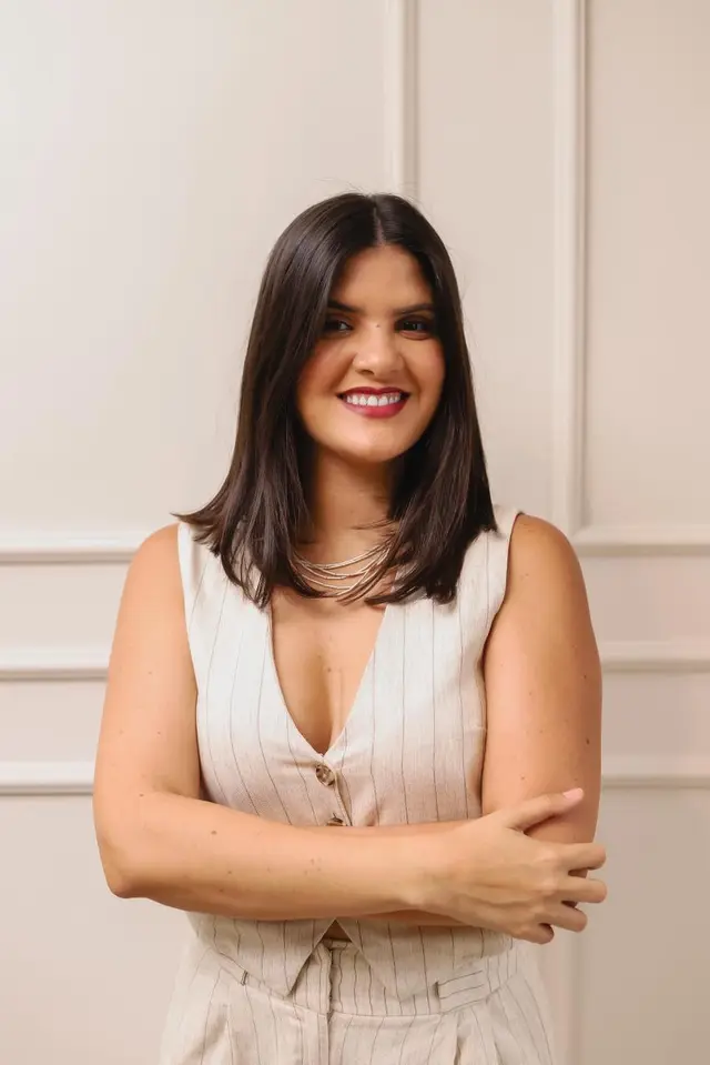 Dra. Laís Follador